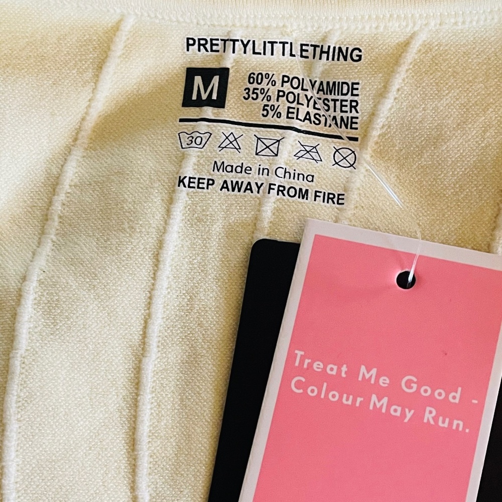 PrettyLittleThing Ribbed Yellow Activewear Set – Size Medium – NWT - Picture 7 of 9